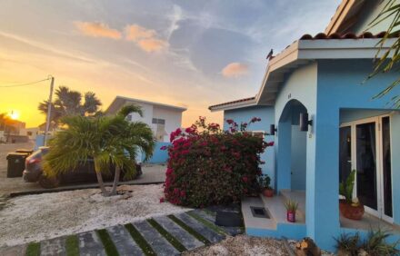 Sirena Azul Getaway APT2 | 1Br&1Ba near Palm Beach